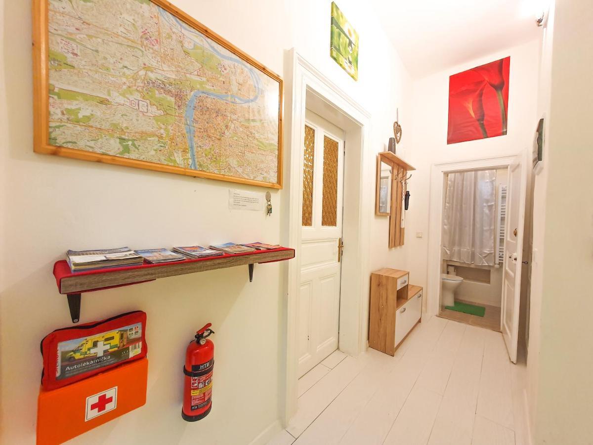 Apartment In The Center Of Praga Exterior foto